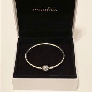 Pandora “You melt my heart” bangle